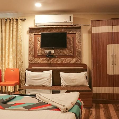 Hotel Mukesh Residency Пуне Екстер'єр фото