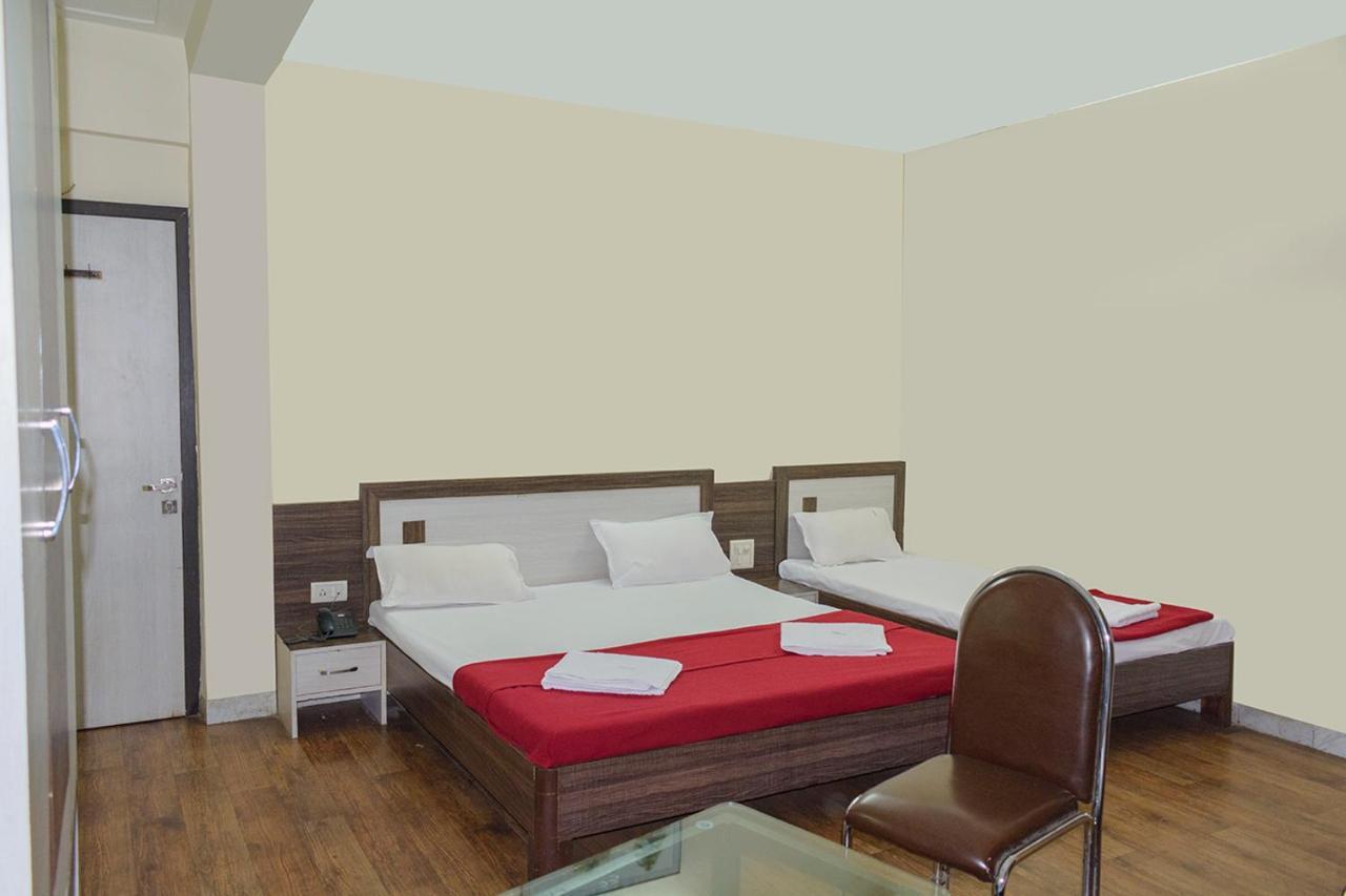 Hotel Mukesh Residency Пуне Екстер'єр фото