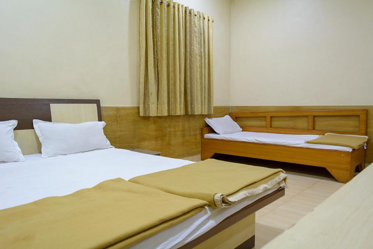 Hotel Mukesh Residency Пуне Екстер'єр фото