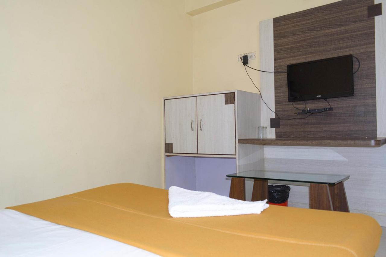 Hotel Mukesh Residency Пуне Екстер'єр фото