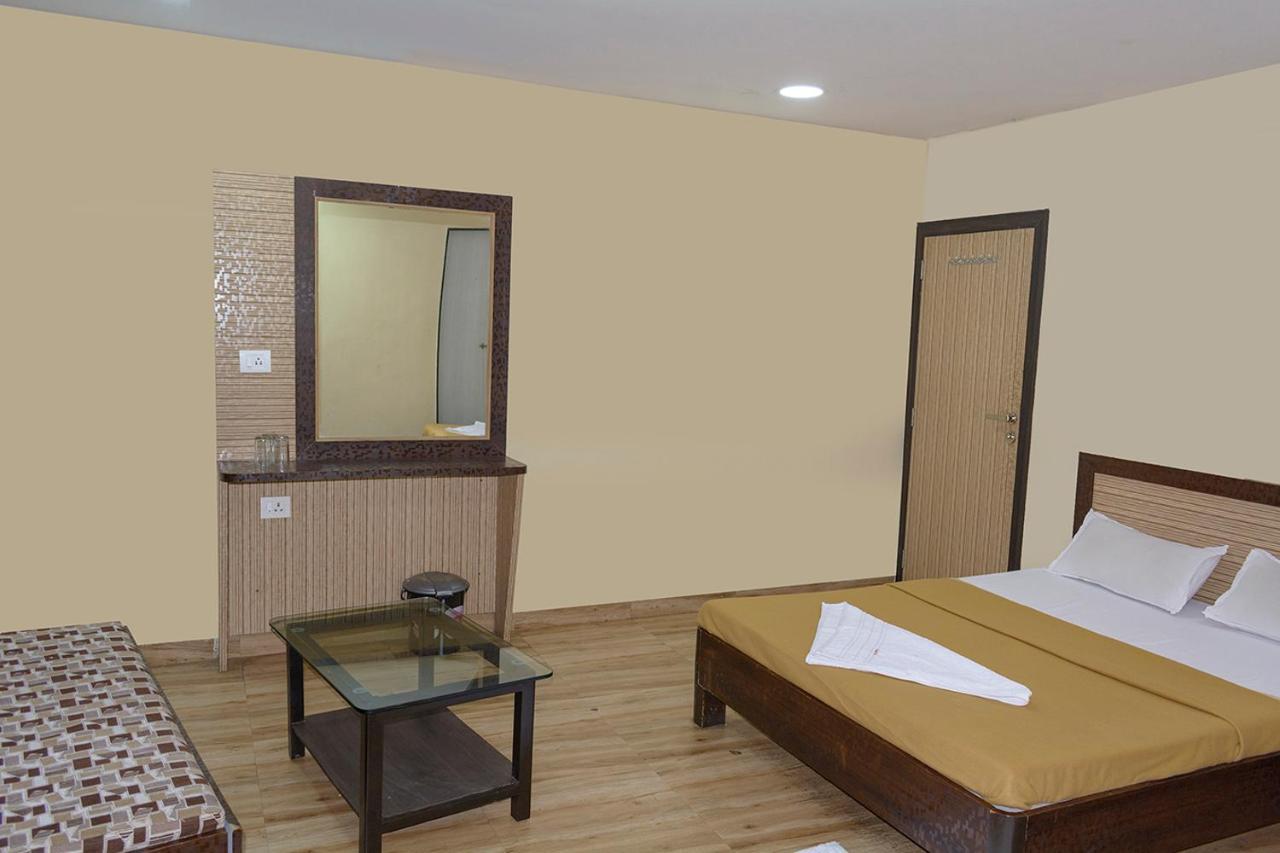Hotel Mukesh Residency Пуне Екстер'єр фото