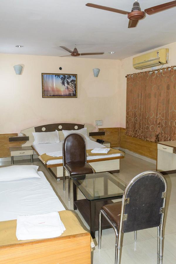 Hotel Mukesh Residency Пуне Екстер'єр фото