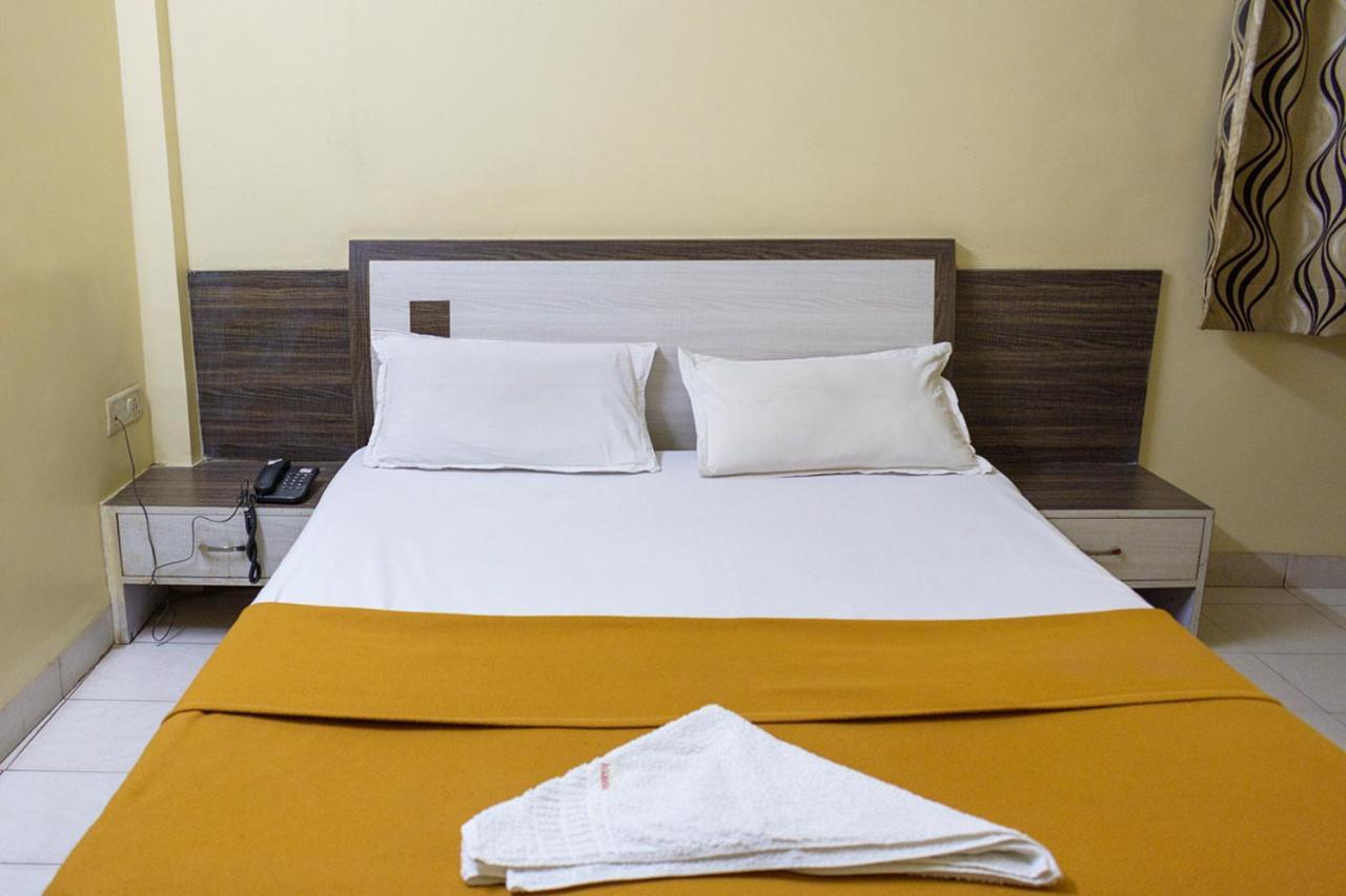 Hotel Mukesh Residency Пуне Екстер'єр фото